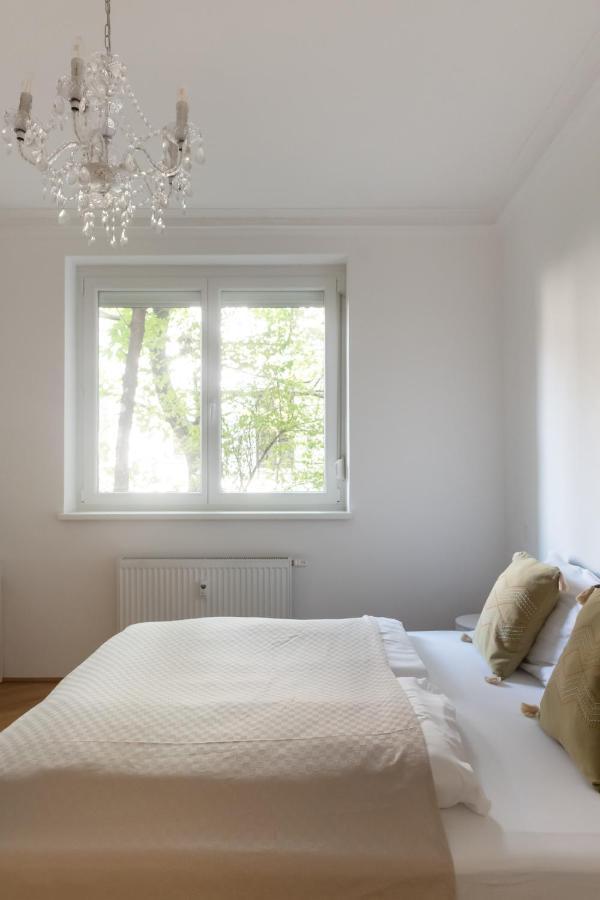 Absolute Ruhelage Im Zentrum Mit Parkplatz Apartment Viena Exterior foto