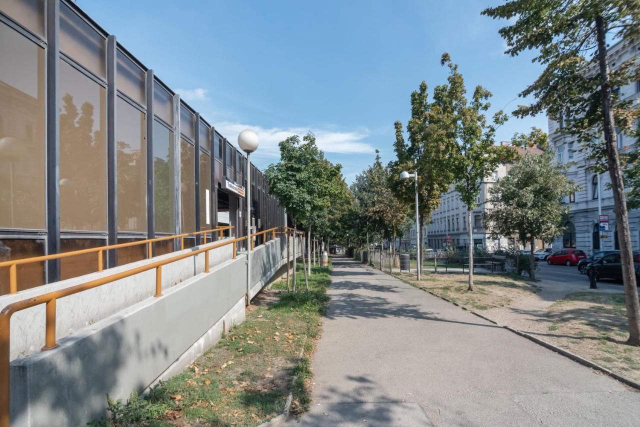 Absolute Ruhelage Im Zentrum Mit Parkplatz Apartment Viena Exterior foto