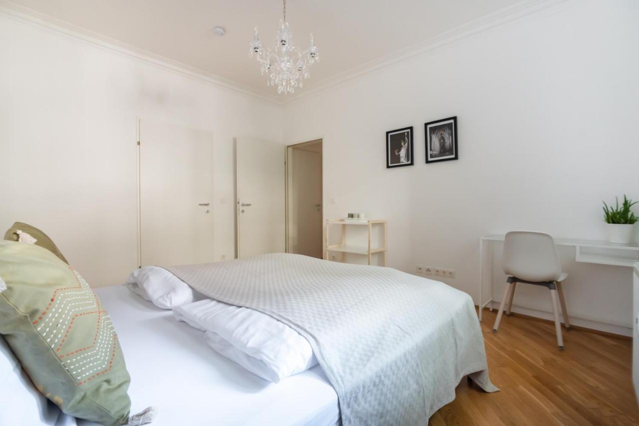 Absolute Ruhelage Im Zentrum Mit Parkplatz Apartment Viena Exterior foto